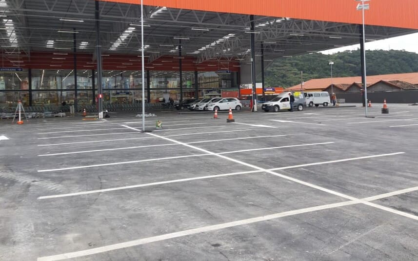 Pavimentação asfáltica para estacionamentos: quais as vantagens